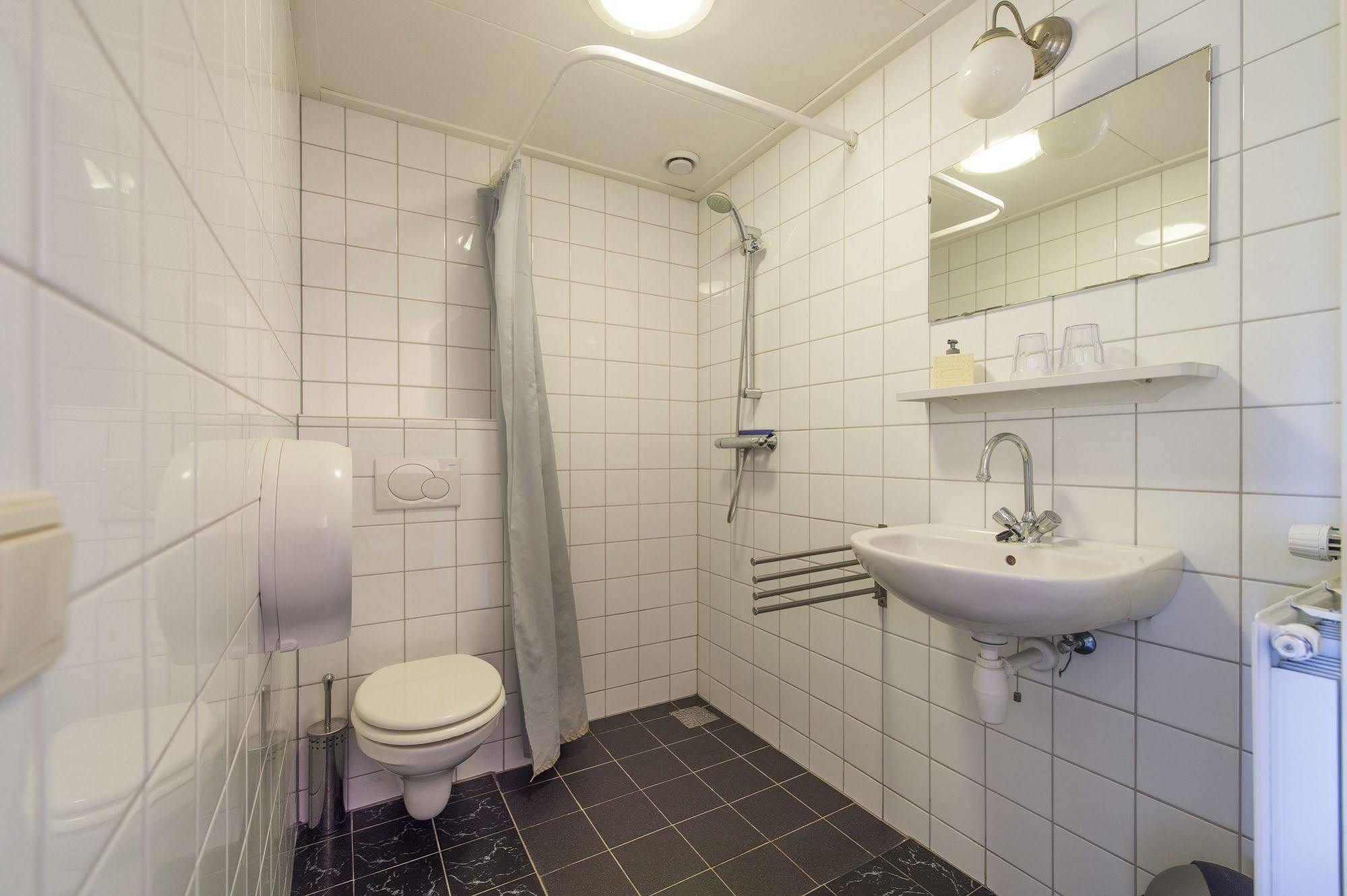 B&B Blauwestadhoeve Midwolda Exterior photo
